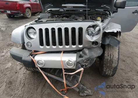 2014 Jeep Wrangler Unlimited Sahara z USA, uszkodzony, nr VIN 1C4BJWEG3EL266455